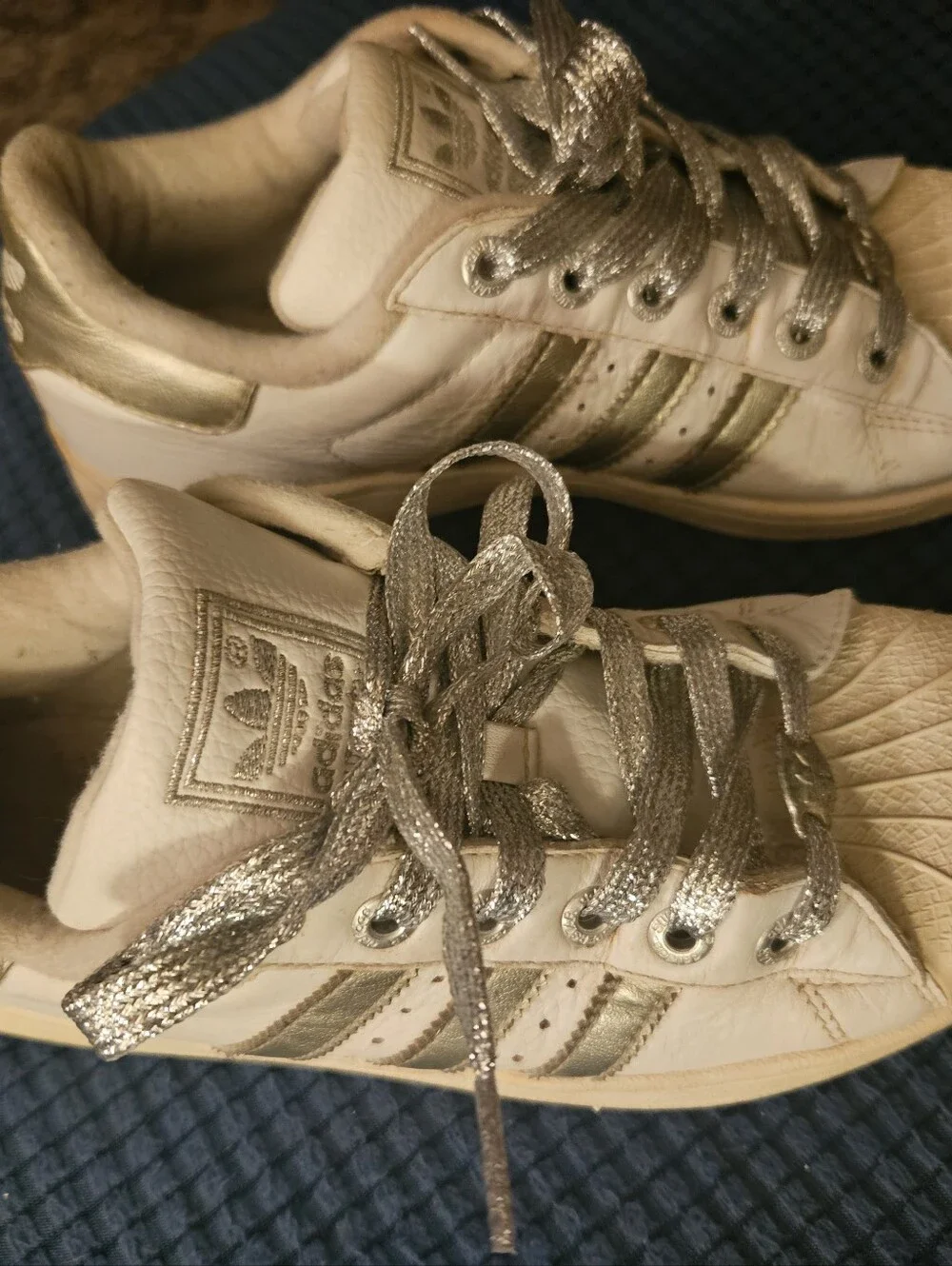 (2000) VTG Adidas Super Star White Sneakers with Silver Stripes Shell Toe 4.5